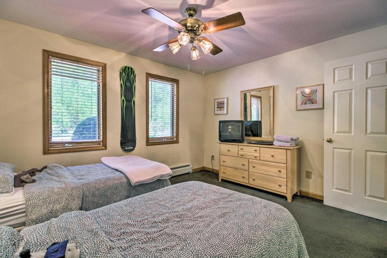 Timber Creek Townhome With 2 Decks And Mtn Views! Уэст-Довер Экстерьер фото