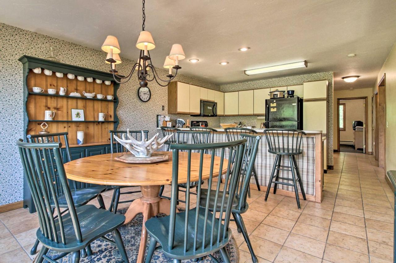 Timber Creek Townhome With 2 Decks And Mtn Views! Уэст-Довер Экстерьер фото