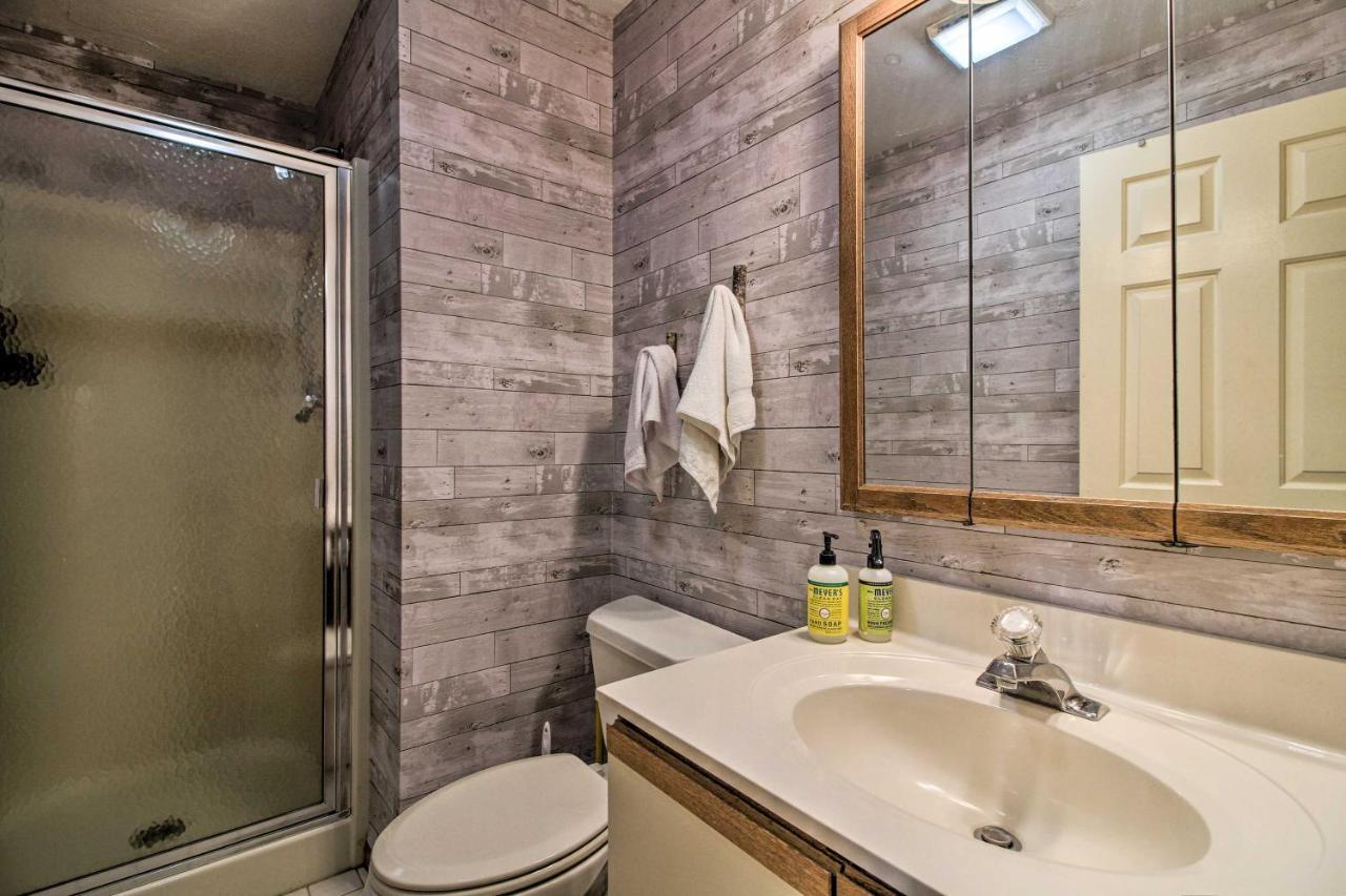 Timber Creek Townhome With 2 Decks And Mtn Views! Уэст-Довер Экстерьер фото